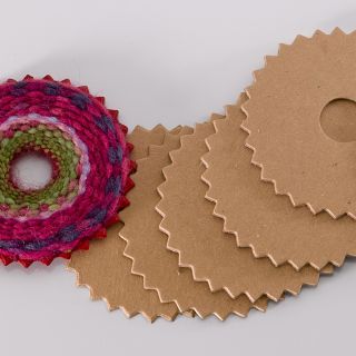 Round Serrated Mat Cards